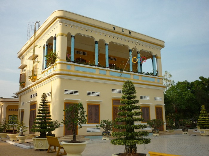 Trí Huệ Cung sở hữu nét đẹp kiến trúc vượt thời gian. 