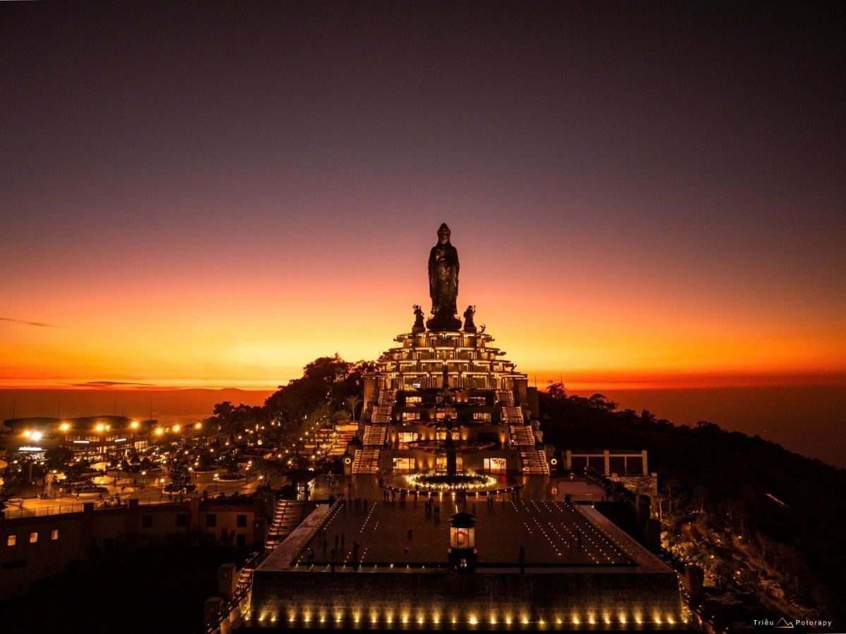 Sun World Ba Den Mountain với độ cao 986 m là điểm đến được nhắc tới nhiều nhất khi lên kế hoạch đi đâu Tây Ninh tết 2026.